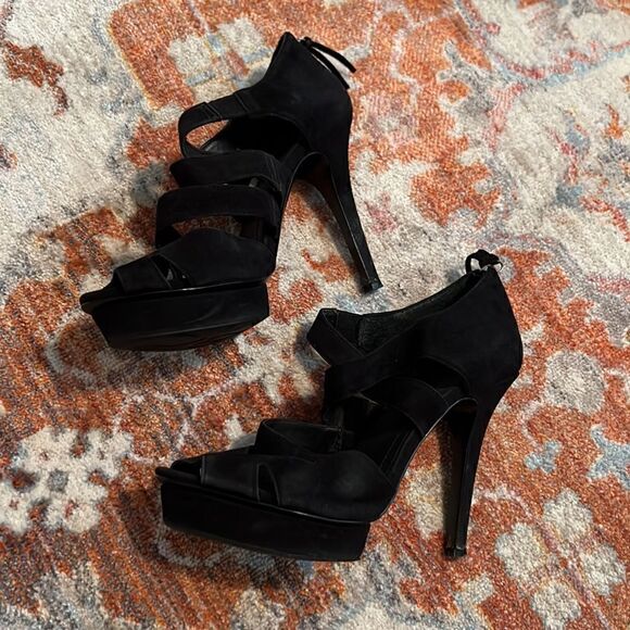 BCBG generation Black Heels  - Picture 3 of 6